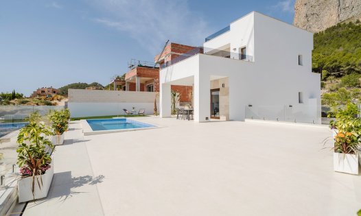 Herverkoop - Luxe villa's -
Polop de La Marina 