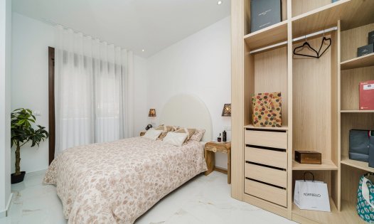 Herverkoop - Luxe villa's -
Polop de La Marina 