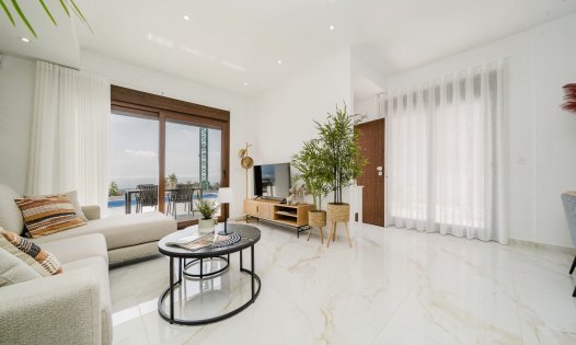 Herverkoop - Luxe villa's -
Polop de La Marina 