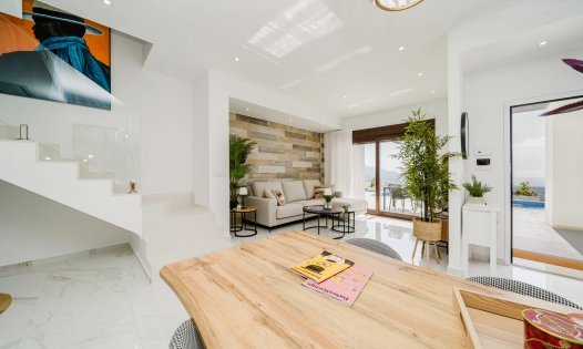 Herverkoop - Luxe villa's -
Polop de La Marina 