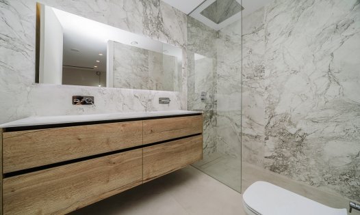 Herverkoop - Rijtjeshuizen -
Benidorm