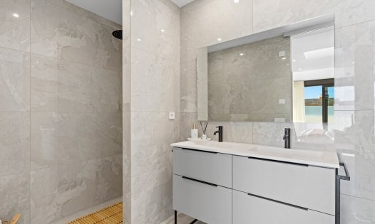 Resale - Villas -
Polop de La Marina 