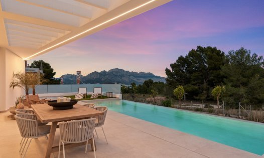 Resale - Villas -
Polop de La Marina 