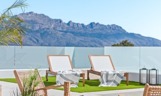 Resale - Villas -
Polop de La Marina 