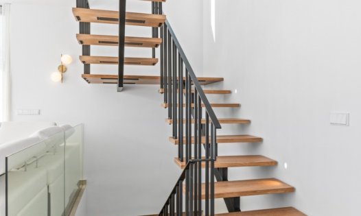 Resale - Villas -
Polop de La Marina 