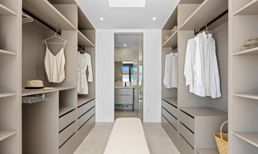 Resale - Villas -
Polop de La Marina 