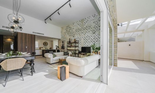 Resale - Villas -
Algorfa