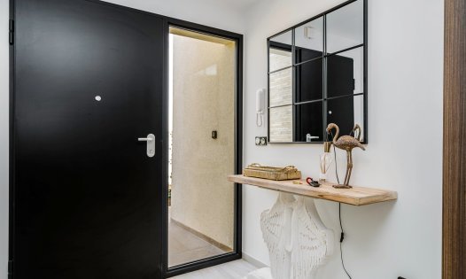 Resale - Villas -
Algorfa