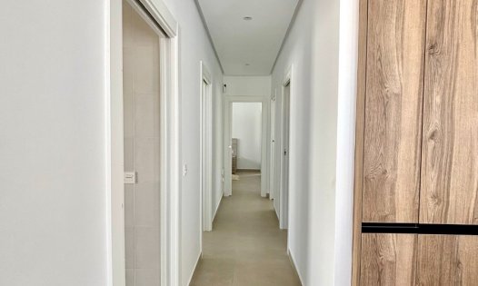 Herverkoop - Villa's -
Benijófar