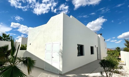 Herverkoop - Villa's -
Benijófar