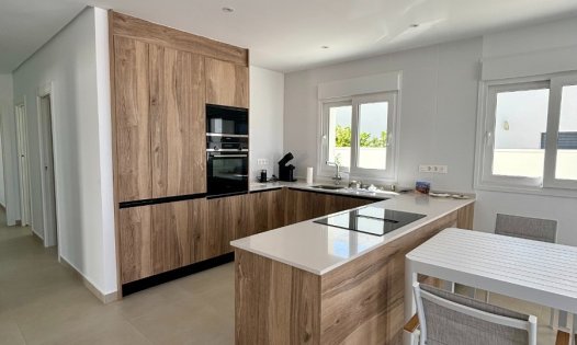 Herverkoop - Villa's -
Benijófar