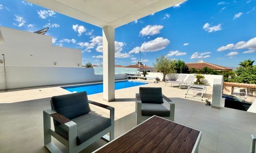 Wiederverkauf - Villen -
Rojales