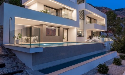 Resale - Luxury Villas -
Altea