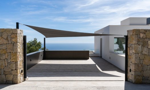 Resale - Luxury Villas -
Altea