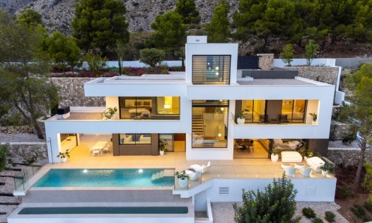 Resale - Luxury Villas -
Altea