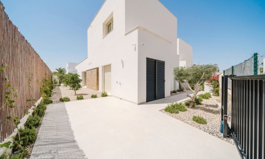 Resale - Villas -
Los Montesinos