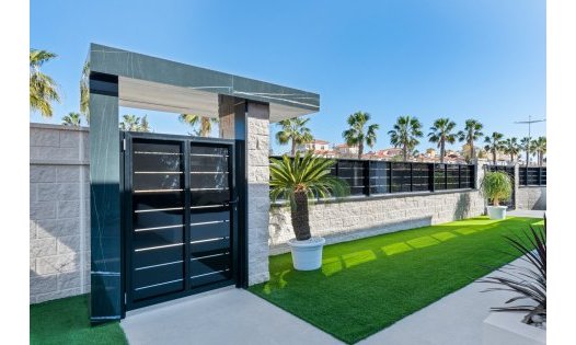 Wiederverkauf - Luxusvillen -
Algorfa