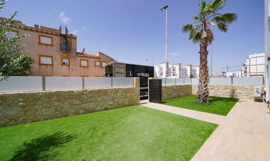 Resale - Bungalows -
Pilar de la Horadada