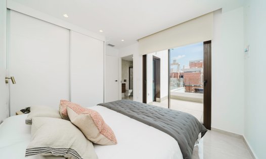 Herverkoop - Villa's -
Benijófar