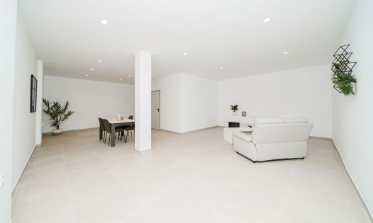 Herverkoop - Villa's -
Benijófar