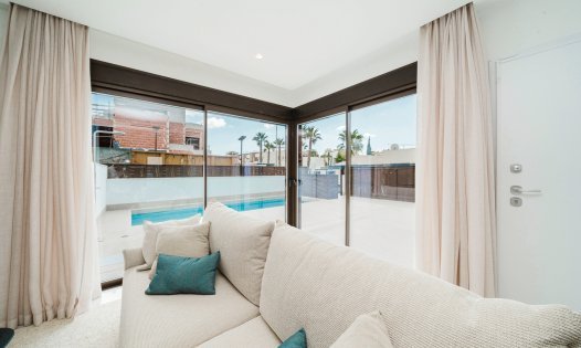 Herverkoop - Villa's -
Benijófar