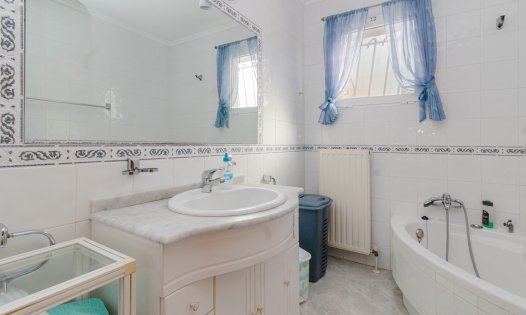 Återförsäljning - Villor -
Pilar de la Horadada - Pinar de Campoverde