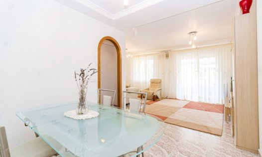 Resale - Apartments -
Torrevieja - Playa del Cura - Torrevieja