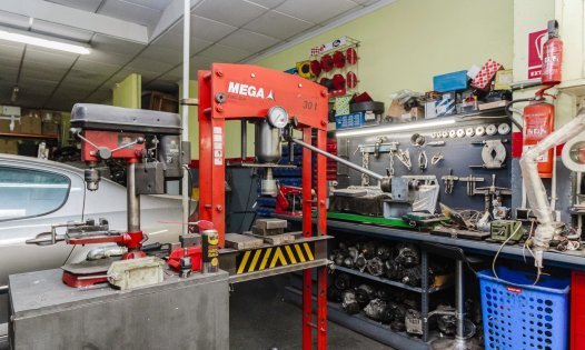 Resale - Commercial premises -
Torrevieja - Centro - Torrevieja