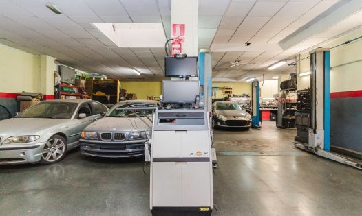 Resale - Commercial premises -
Torrevieja - Centro - Torrevieja