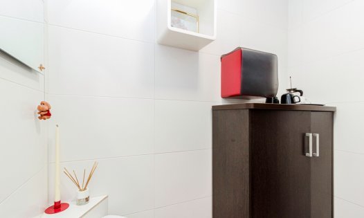 Resale - Commercial premises -
Torrevieja - Centro - Torrevieja