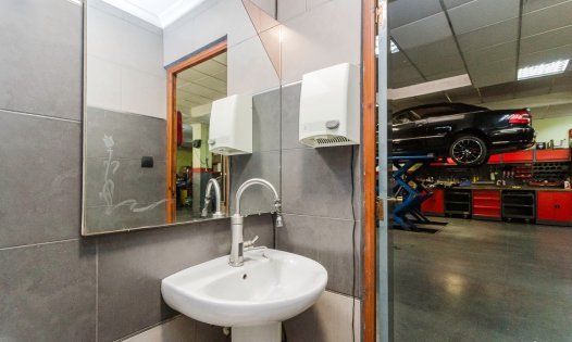 Resale - Commercial premises -
Torrevieja - Centro - Torrevieja