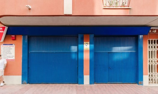 Resale - Commercial premises -
Torrevieja - Centro - Torrevieja