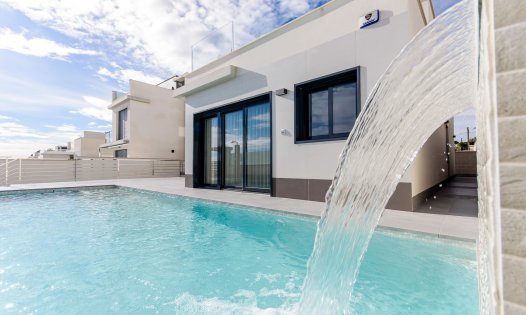 Herverkoop - Luxe villa's -
San Miguel de Salinas