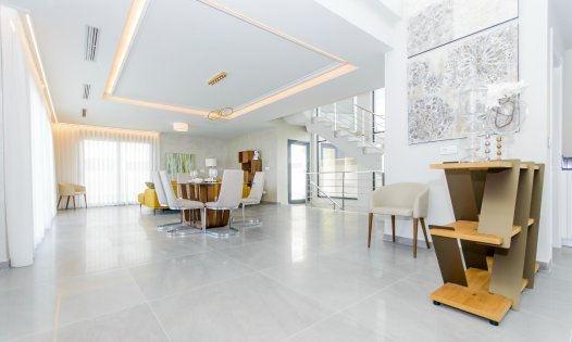 Herverkoop - Luxe villa's -
San Miguel de Salinas