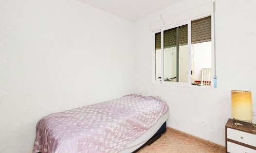 Herverkoop - Rijtjeshuizen -
Los Nietos