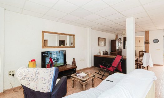 Herverkoop - Rijtjeshuizen -
Los Nietos