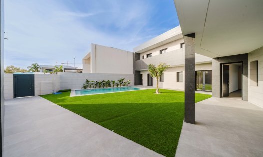 Herverkoop - Luxe villa's -
San Pedro del Pinatar