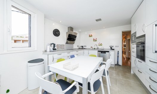 Resale - Villas -
San Javier