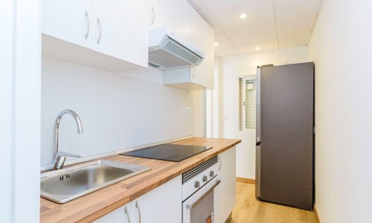 Resale - Apartments -
Los Nietos