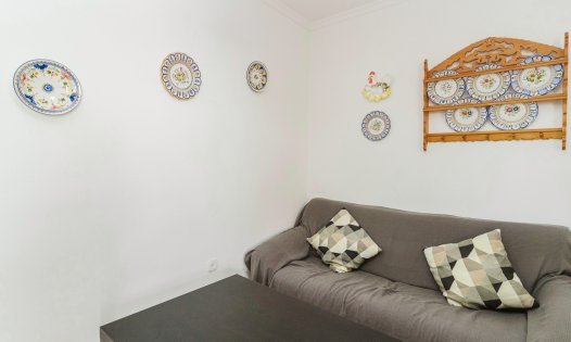 Resale - Apartments -
Los Nietos