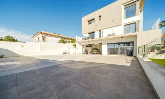 Resale - Luxury Villas -
Torrevieja - Los Balcones - Torrevieja