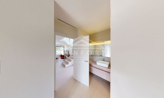 Videresalg - Villaer -
Orihuela Costa - Las Colinas Golf