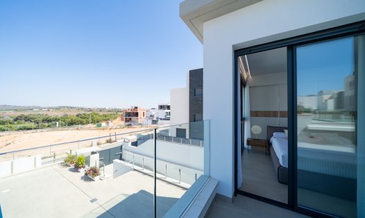 Resale - Villas -
Orihuela Costa