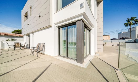 Herverkoop - Luxe villa's -
Torrevieja - Los Balcones - Torrevieja