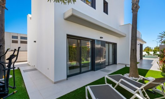 Resale - Luxury Villas -
Orihuela Costa - Aguamarina
