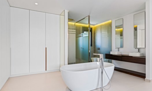 Resale - Luxury Villas -
Orihuela Costa - Aguamarina