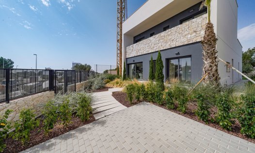 Återförsäljning - Lyxvillor -
Pilar de la Horadada - Lo Romero Golf