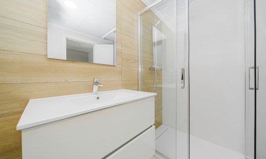 Resale - Villas -
Cox