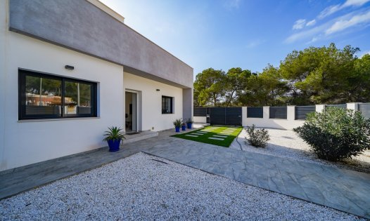 Resale - Villas -
Pilar de la Horadada - Pinar de Campoverde