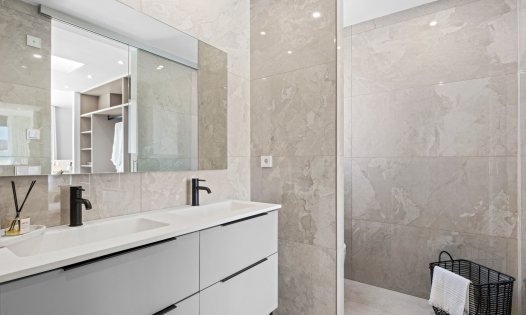 Resale - Villas -
Polop de La Marina 